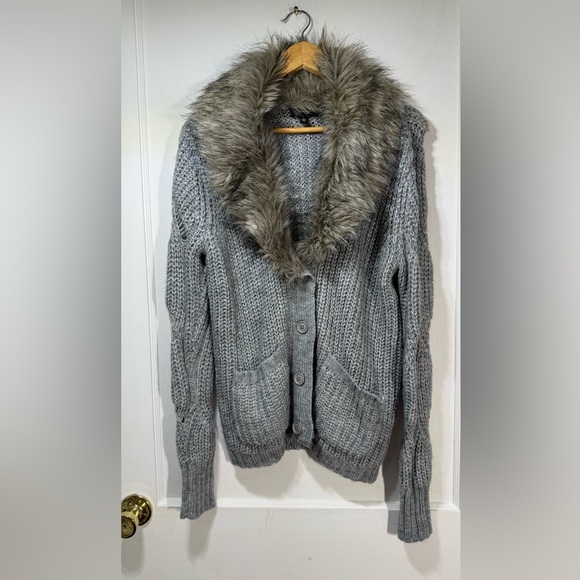 Jessica Simpson Gray Cardigan with Faux Fur Collar - Picture 3 of 5